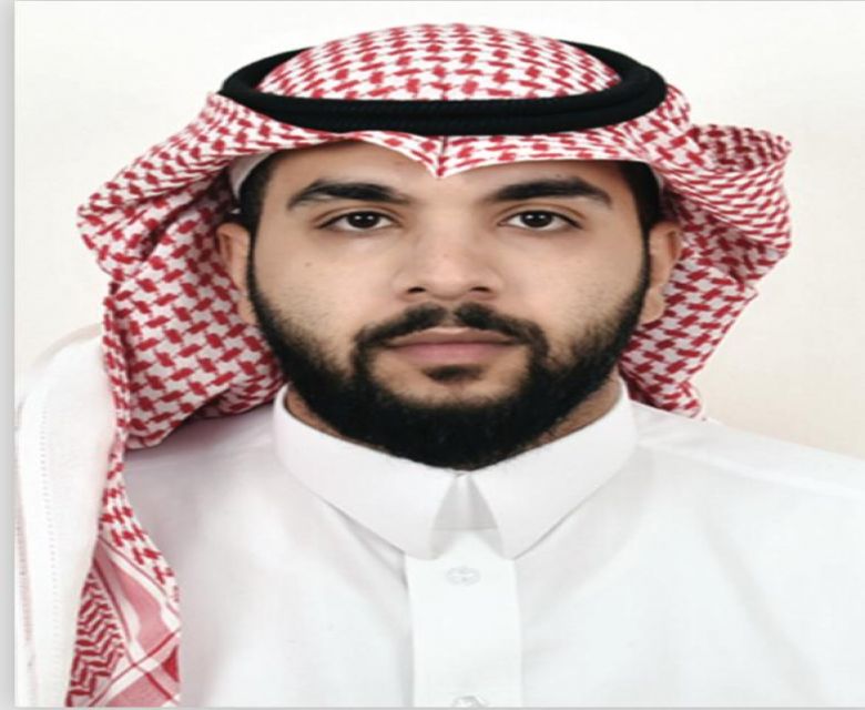 فيصل بن شتيوي بن محمد الفريدي خريجًا