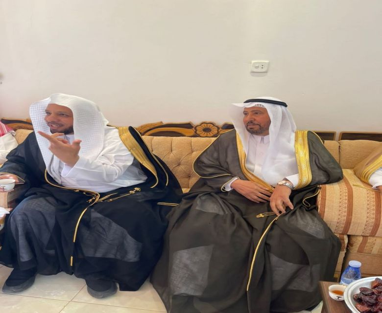 أبناء الشيخ سعود بن صنت بن حمدي الفريدي يستضيفون عدداً من الوجهاء